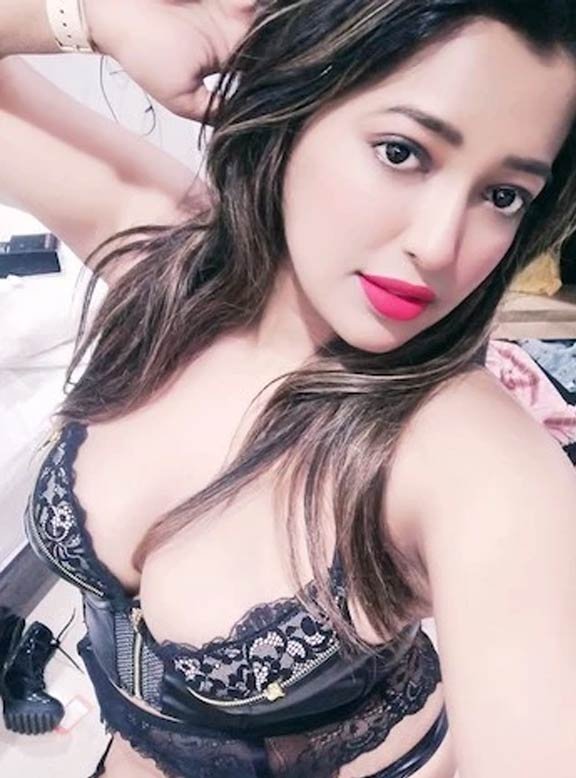 Jamshedpur aged housewife Call Girl